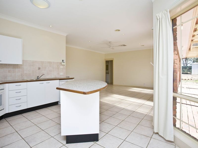 35 Burrumarra Avenue, Ngunnawal ACT 2913