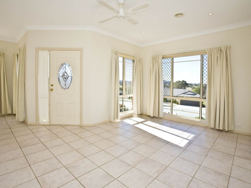 35 Burrumarra Avenue, Ngunnawal ACT 2913
