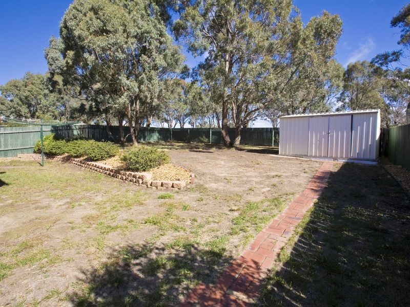 35 Burrumarra Avenue, Ngunnawal ACT 2913