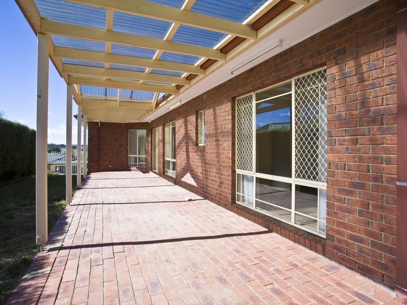 35 Burrumarra Avenue, Ngunnawal ACT 2913