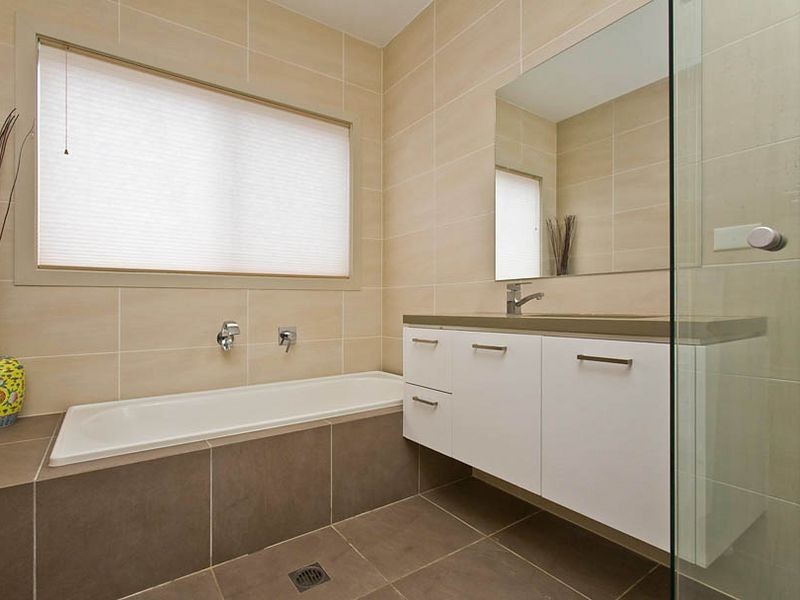 10 De Mole Street, Dunlop ACT 2615