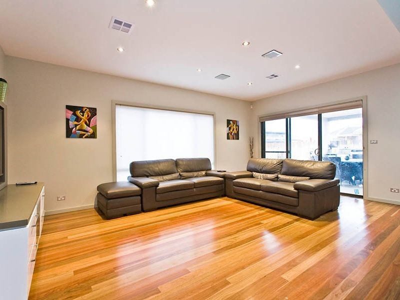 10 De Mole Street, Dunlop ACT 2615