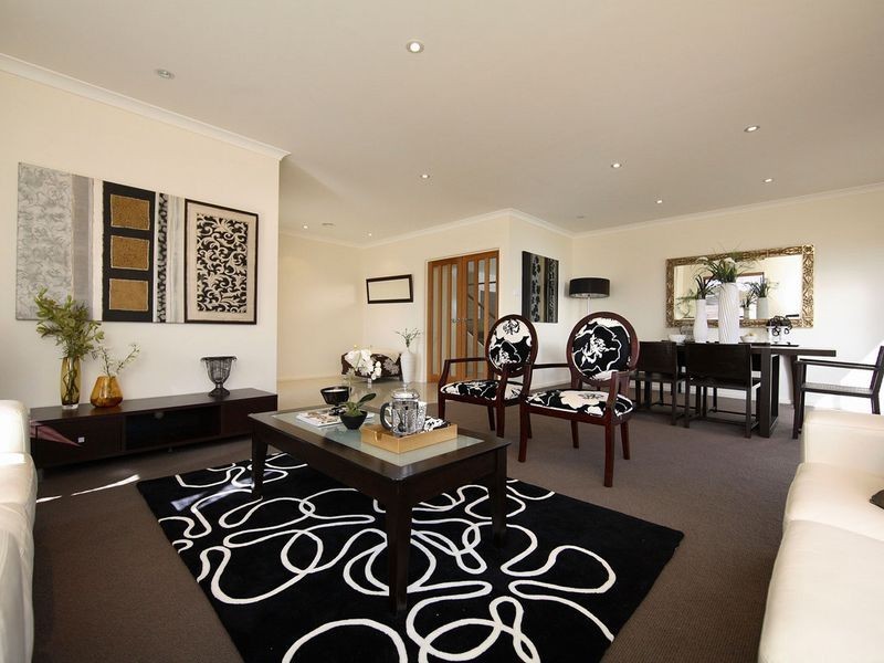 10 Kavanagh Street, Jerrabomberra NSW 2619