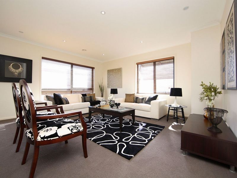 10 Kavanagh Street, Jerrabomberra NSW 2619