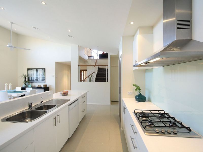 10 Kavanagh Street, Jerrabomberra NSW 2619