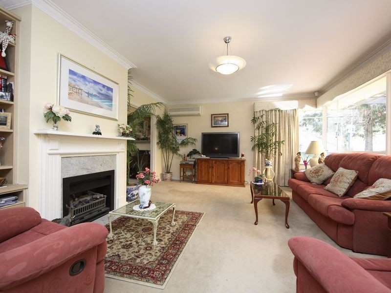 15 Gledden Street, Chifley ACT 2606