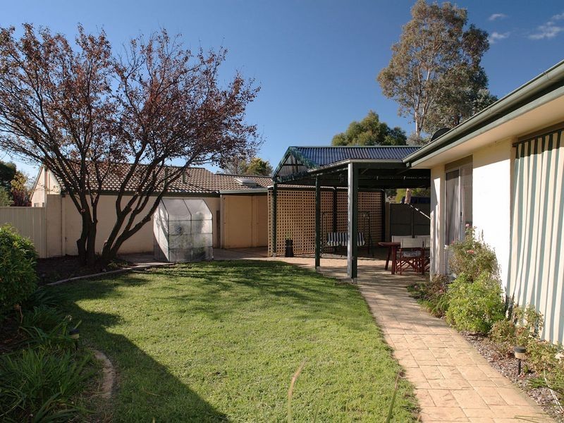 28 Stanfield Close, Kambah ACT 2902