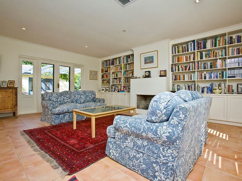 12 Roebuck Street, Red Hill ACT 2603