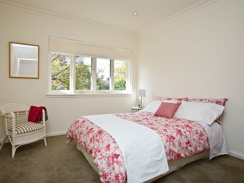 12 Roebuck Street, Red Hill ACT 2603