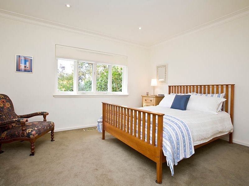 12 Roebuck Street, Red Hill ACT 2603