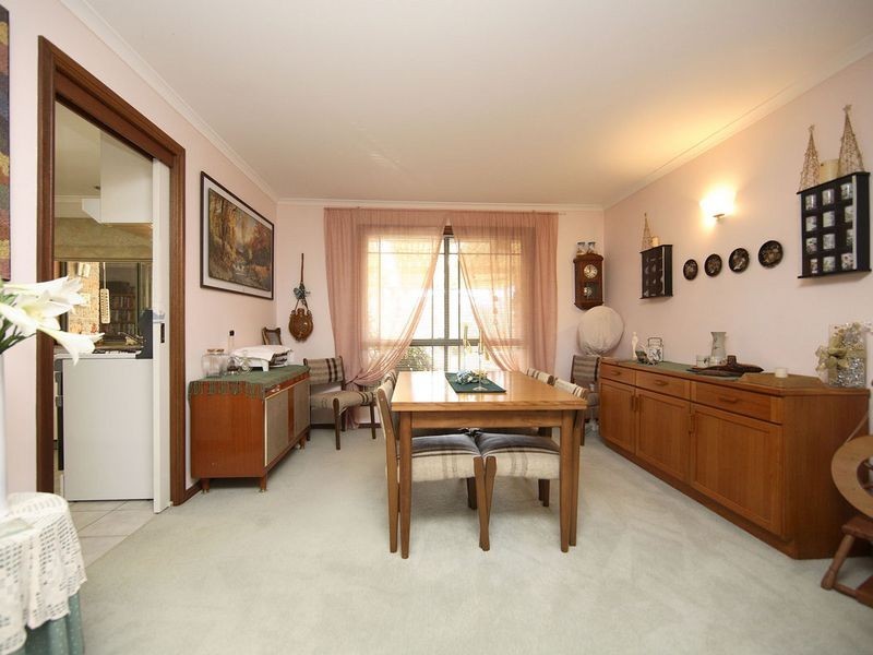 5 Jasmine Gardens, Jerrabomberra NSW 2619