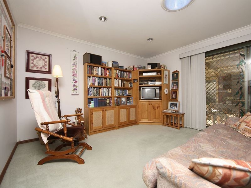 5 Jasmine Gardens, Jerrabomberra NSW 2619