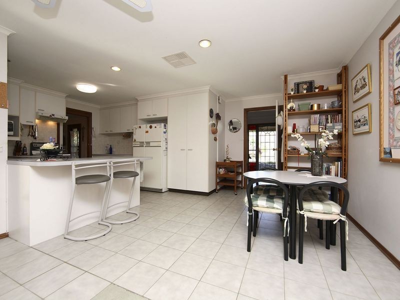 5 Jasmine Gardens, Jerrabomberra NSW 2619