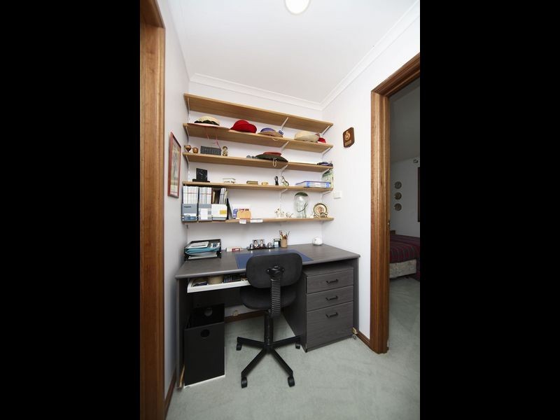 5 Jasmine Gardens, Jerrabomberra NSW 2619