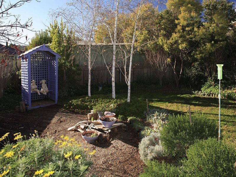 5 Jasmine Gardens, Jerrabomberra NSW 2619