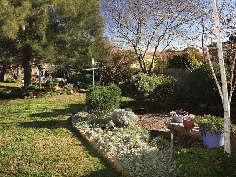 5 Jasmine Gardens, Jerrabomberra NSW 2619