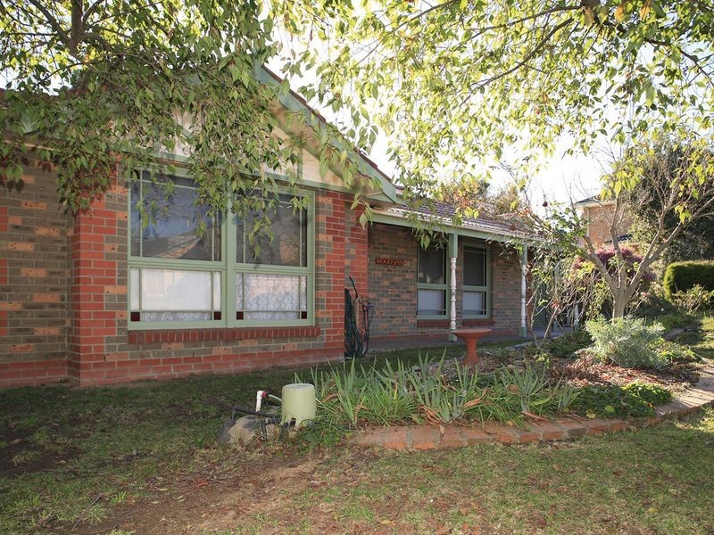 5 Jasmine Gardens, Jerrabomberra NSW 2619