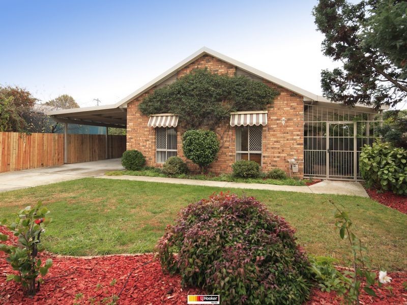 10 Tungun Street, Narrabundah ACT 2604