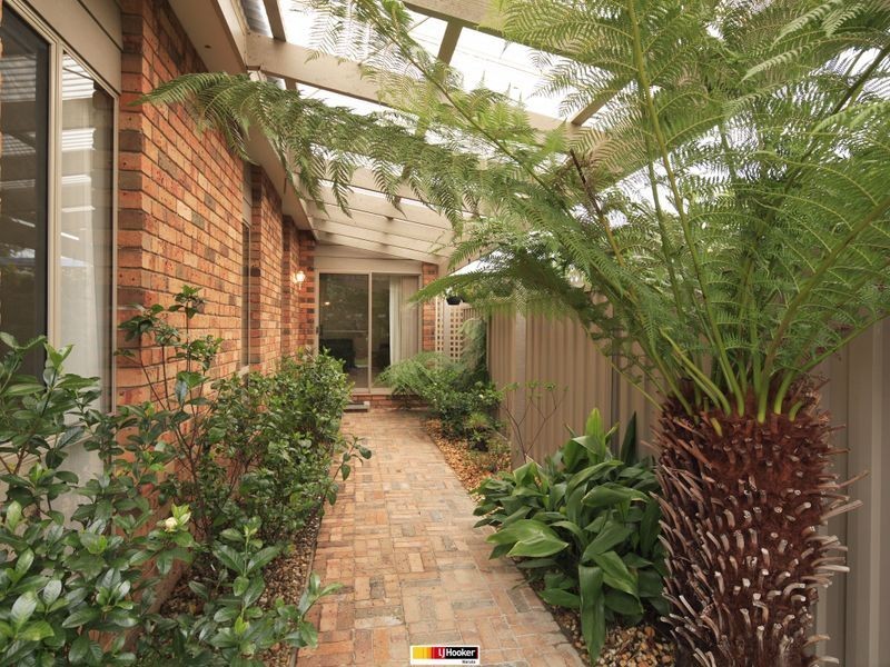 10 Tungun Street, Narrabundah ACT 2604