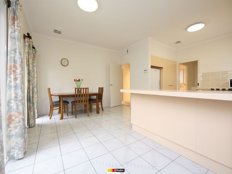 10 Tungun Street, Narrabundah ACT 2604