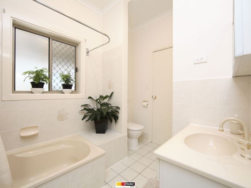 10 Tungun Street, Narrabundah ACT 2604