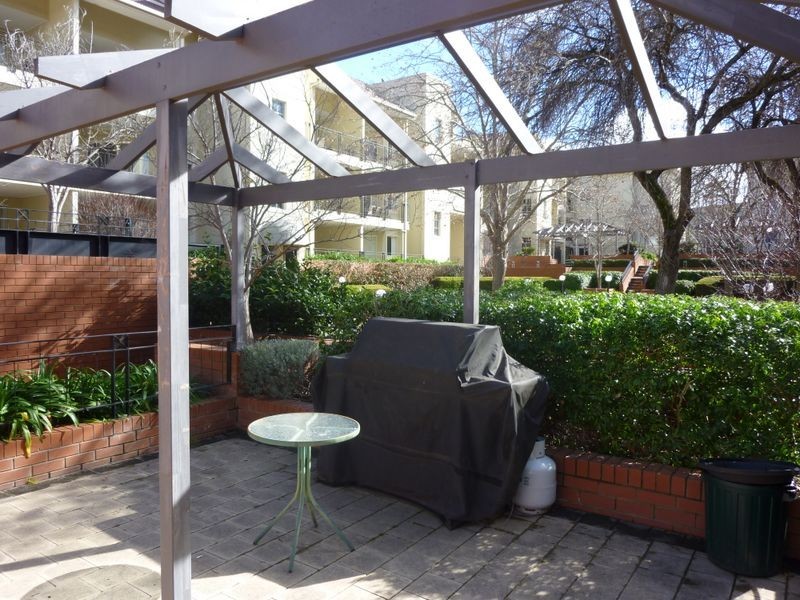 42/6 Empire Circuit, Forrest ACT 2603