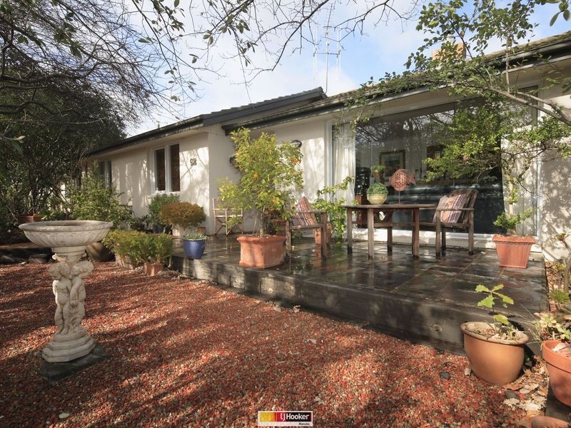 98 Jansz Crescent, Griffith ACT 2603