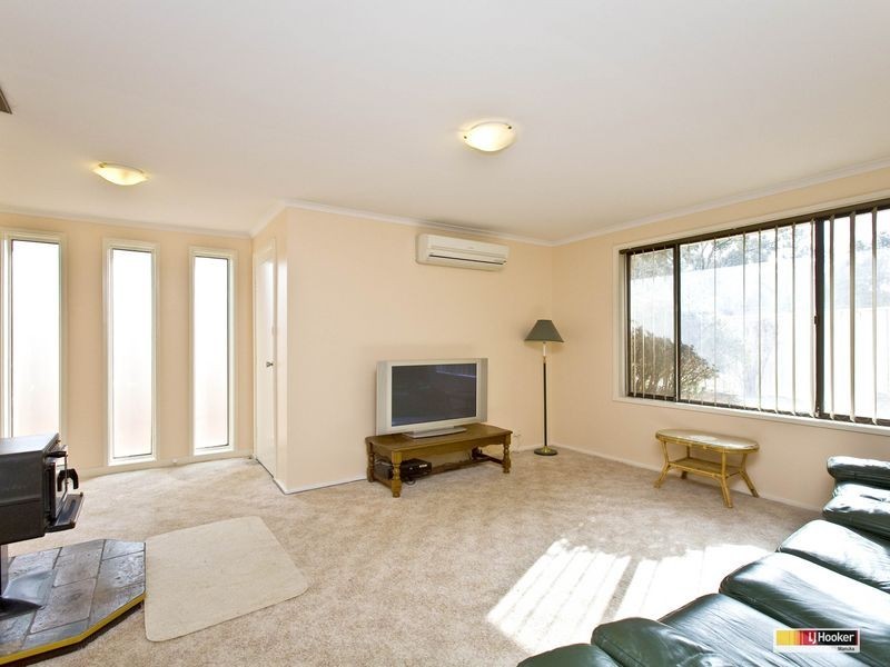 13 Warby Place, Charnwood ACT 2615