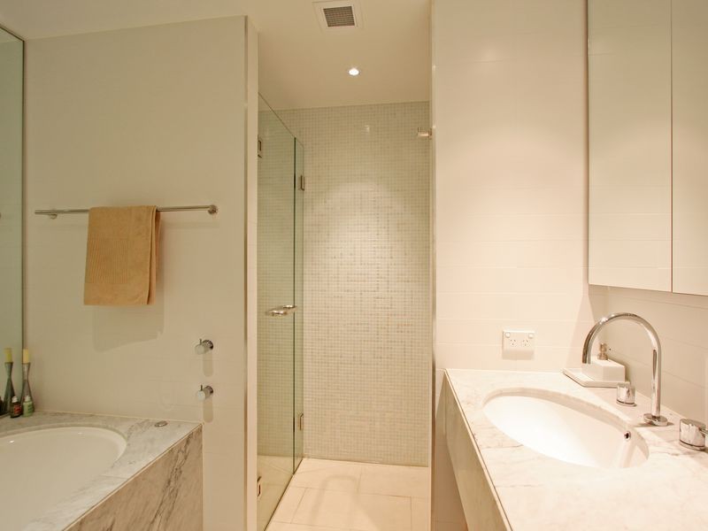 4/11 Sydney Avenue, Barton ACT 2600