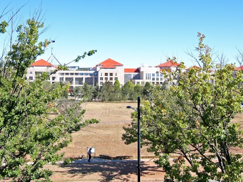 4/11 Sydney Avenue, Barton ACT 2600