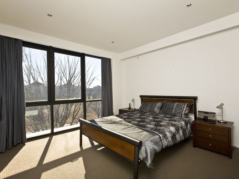 4/11 Sydney Avenue, Barton ACT 2600