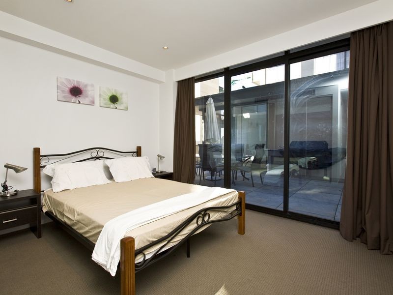 4/11 Sydney Avenue, Barton ACT 2600