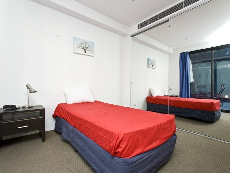 4/11 Sydney Avenue, Barton ACT 2600