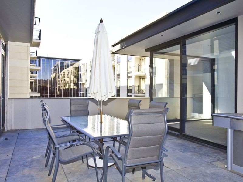 4/11 Sydney Avenue, Barton ACT 2600