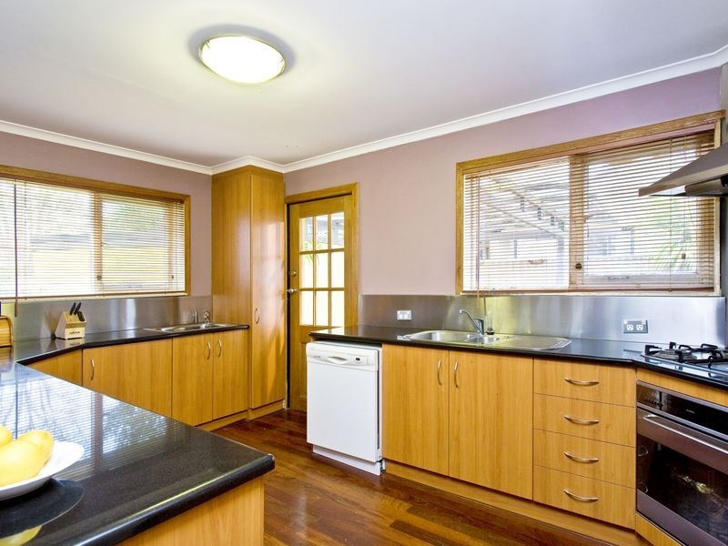 3 Narambi Street, Narrabundah ACT 2604