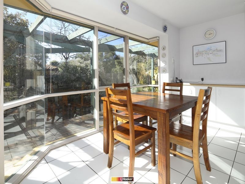 16 Corrigan Place, Isaacs ACT 2607