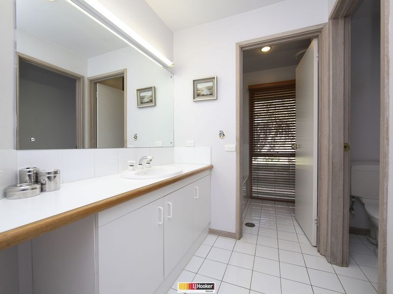 16 Corrigan Place, Isaacs ACT 2607