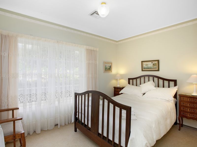 10 Dampier Crescent, Forrest ACT 2603