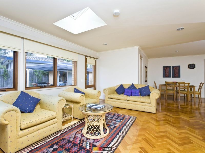 104 Hawkesbury Crescent, Farrer ACT 2607