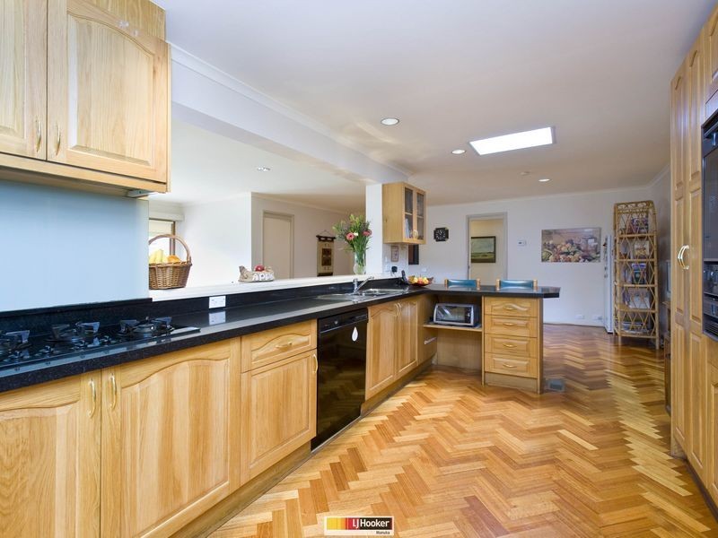 104 Hawkesbury Crescent, Farrer ACT 2607