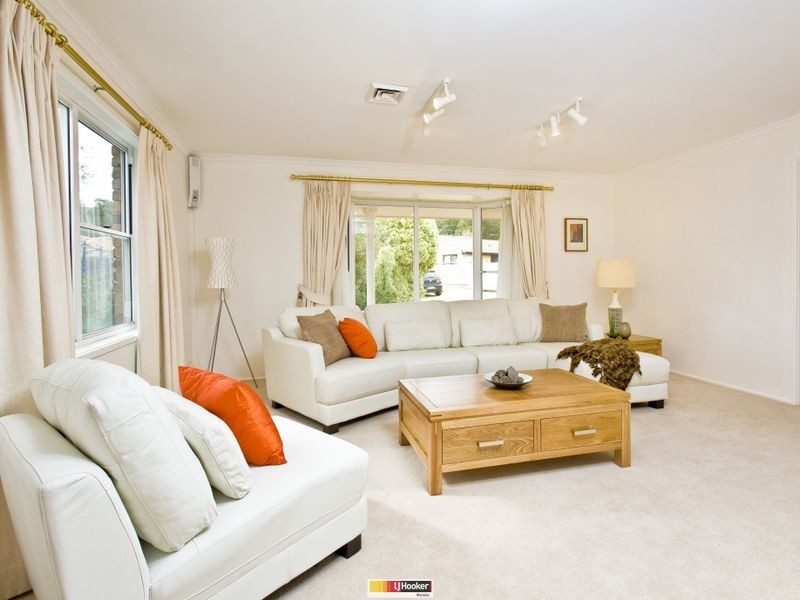37 Rowntree Crescent, Isaacs ACT 2607
