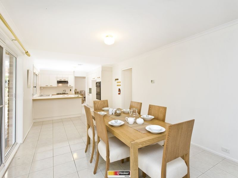 37 Rowntree Crescent, Isaacs ACT 2607