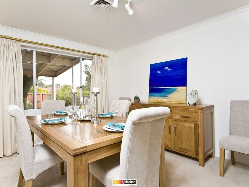 37 Rowntree Crescent, Isaacs ACT 2607