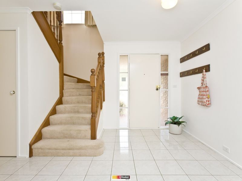 37 Rowntree Crescent, Isaacs ACT 2607