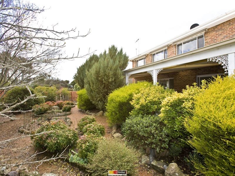 37 Rowntree Crescent, Isaacs ACT 2607