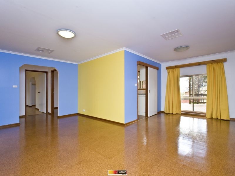 4 Mattingley Court, Banks ACT 2906