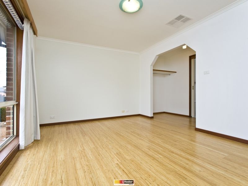 4 Mattingley Court, Banks ACT 2906