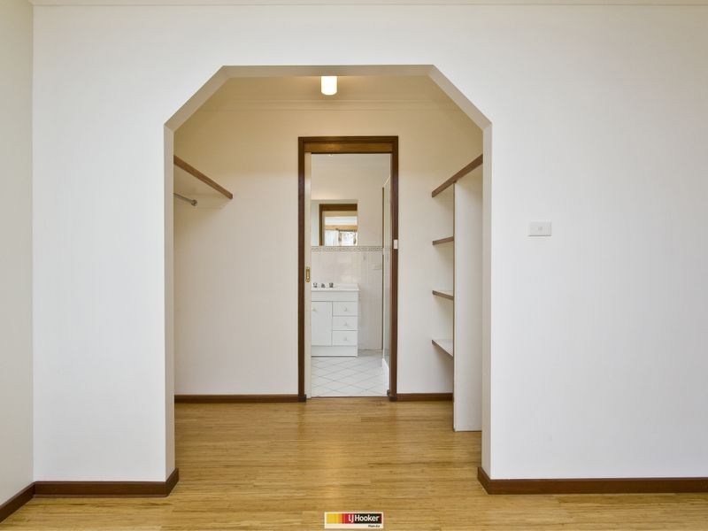 4 Mattingley Court, Banks ACT 2906