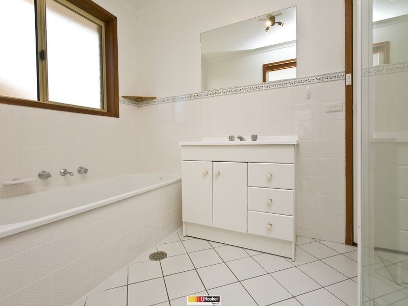 4 Mattingley Court, Banks ACT 2906