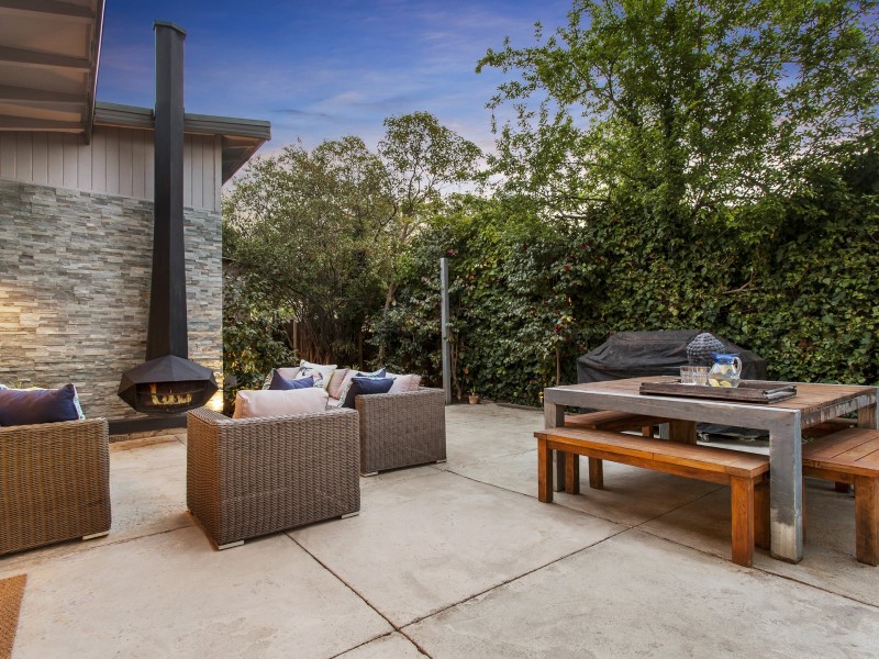 71 Walker Crescent, Narrabundah ACT 2604